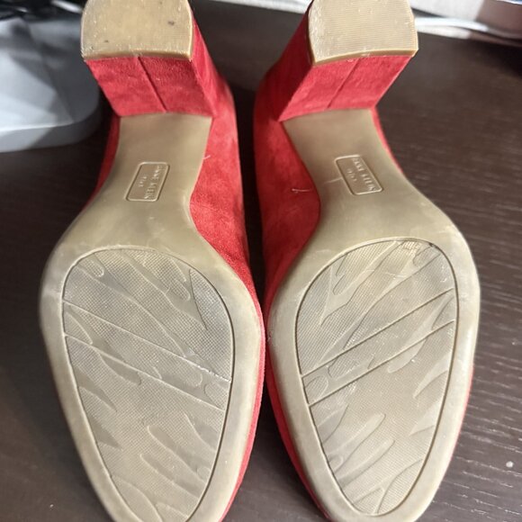 Anne Klein Red Suede Shoes Block Heels Size 7 & Red Scarf + Straw Bag Bundle - Picture 5 of 9